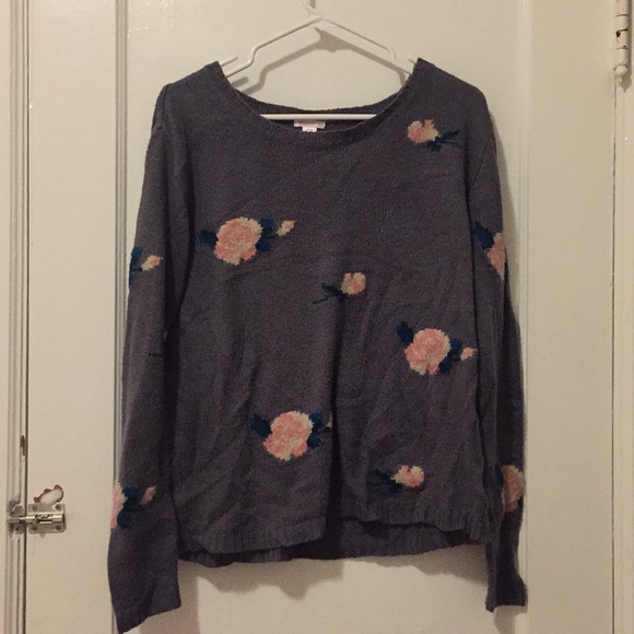 Xhilaration Grey Rose Bud Floral Sweater - Picture 2 of 6